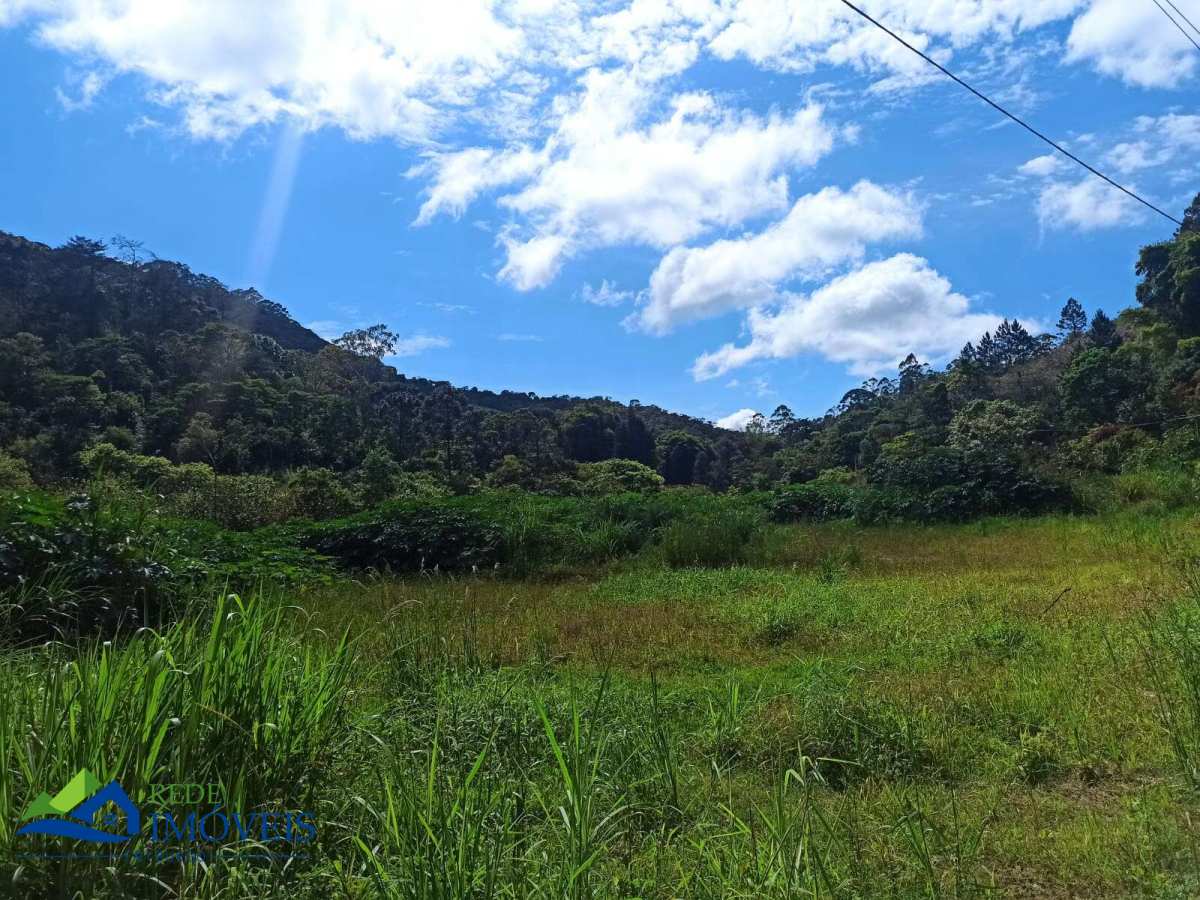 Vendo área rural com 20 mil mts², boa topografia com nascente. - Rede Imóveis Friburgo