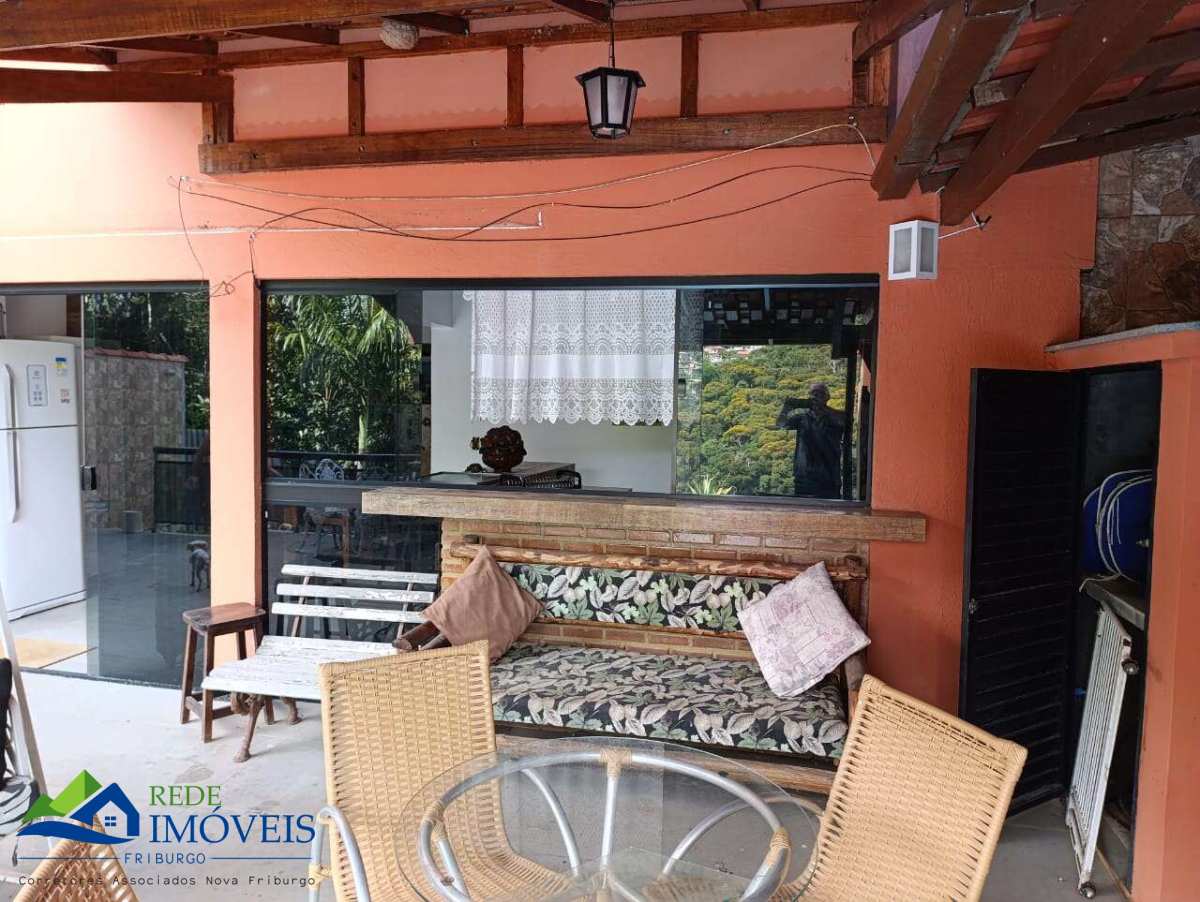 Casa à venda com 2 quartos, 120m² - Varginha,Nova Friburgo