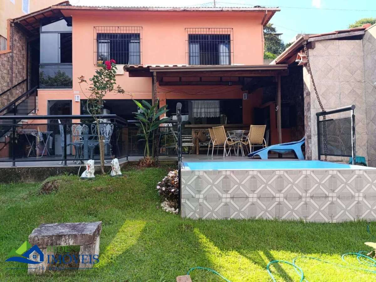 Casa à venda com 2 quartos, 120m² - Varginha,Nova Friburgo