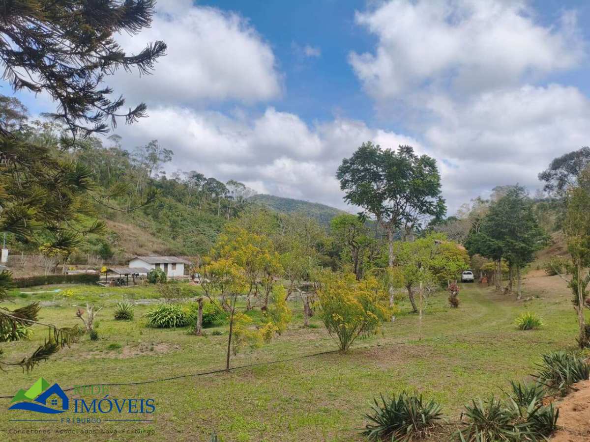 Sítio à venda com 5 quartos, 250m² - São Geraldo,Nova Friburgo