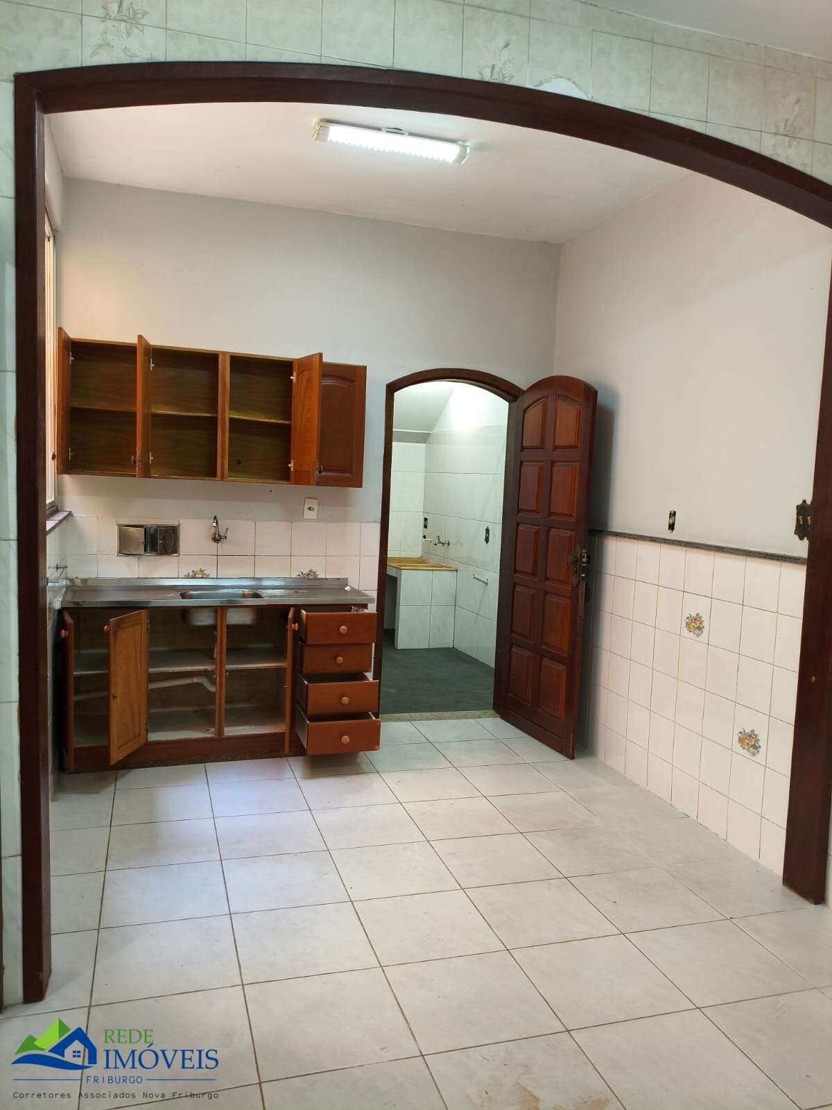 Casa à venda com 1 quarto, 70m² - Jardim Califórnia,Nova Friburgo