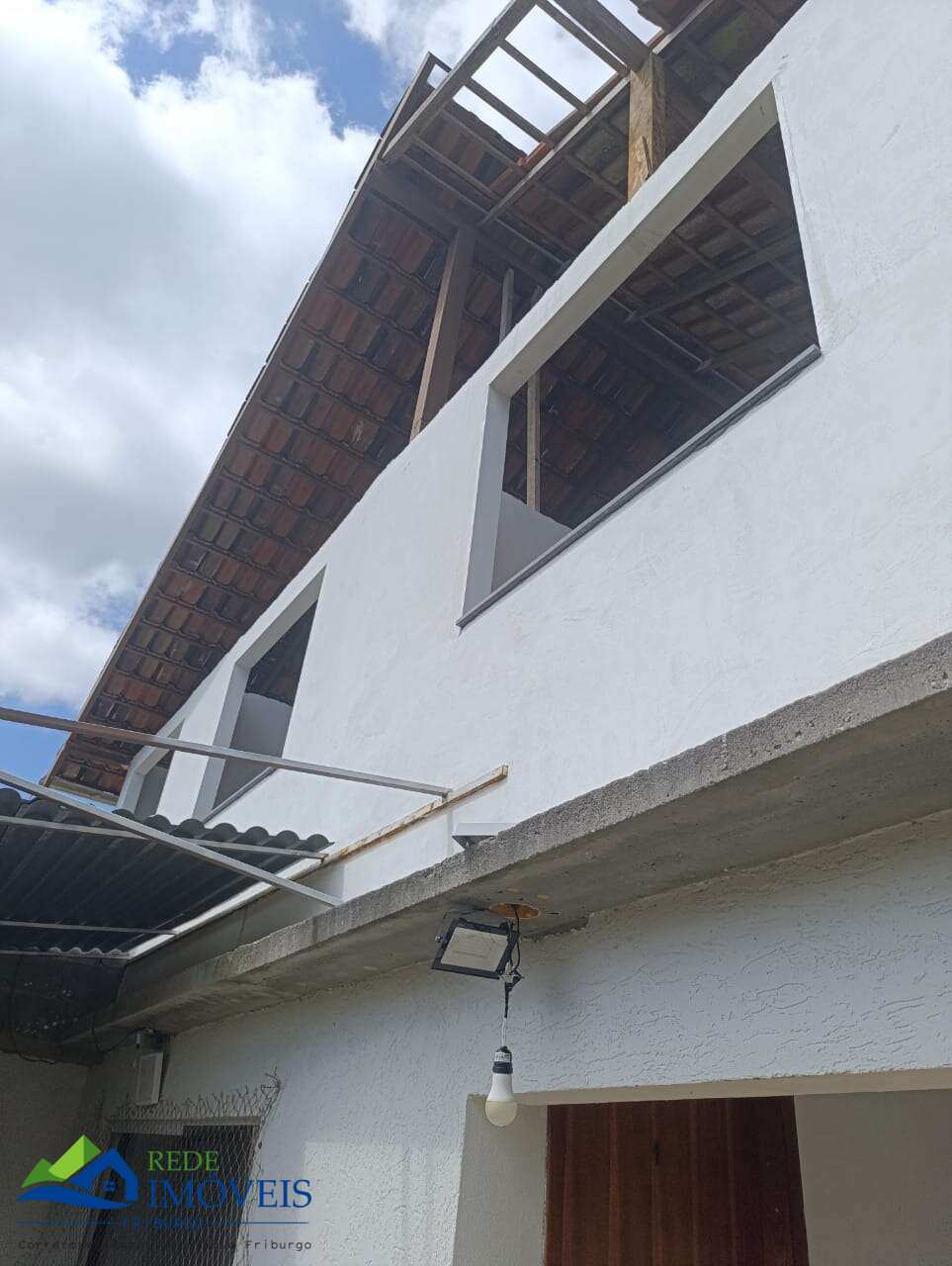 Casa à venda com 3 quartos, 110m² - São Geraldo,Nova Friburgo