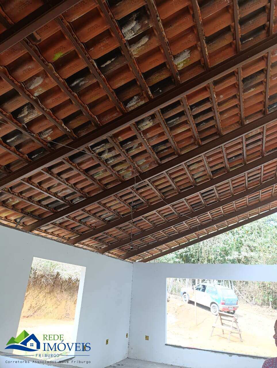 Casa com 3 quartos a venda em São Geraldo, com suíte, aceita financiamento bancário - Rede Imóveis Friburgo
