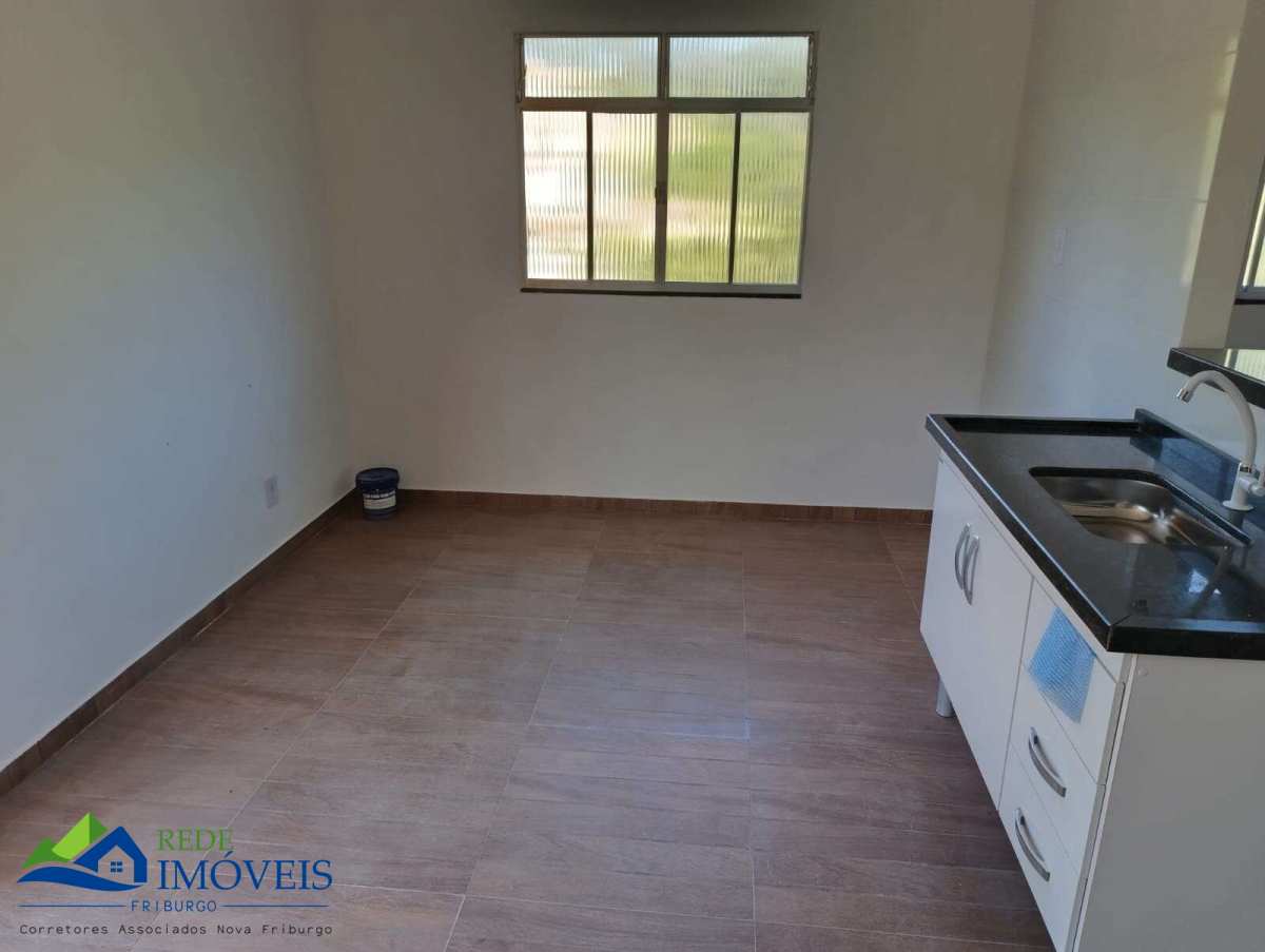 Casa à venda com 2 quartos, 100m² - Loteamento Sitio Jacina,Nova Friburgo