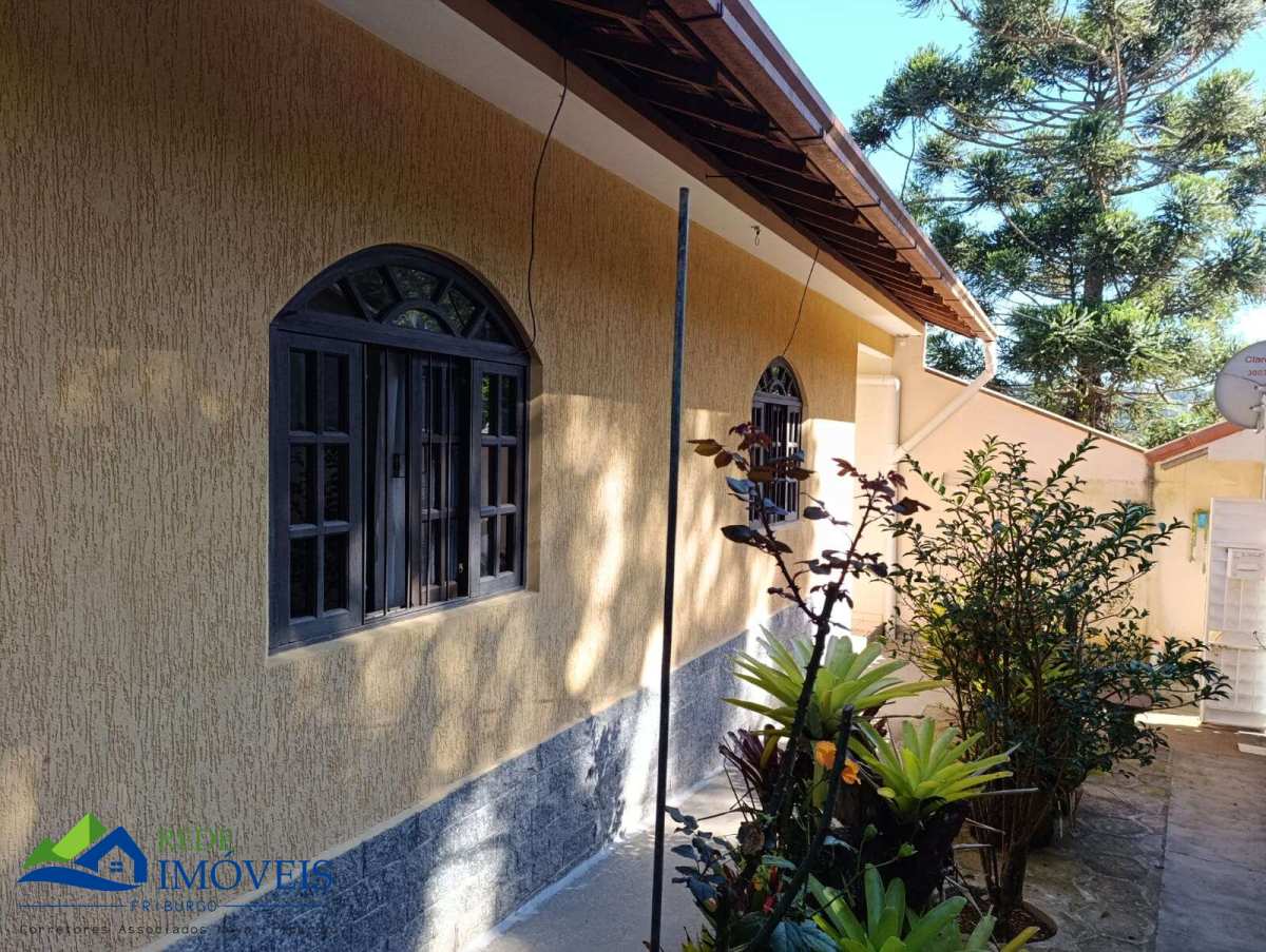 Casa à venda com 2 quartos, 100m² - Praça da Furunfa,Nova Friburgo