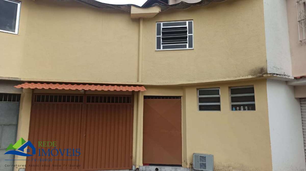 Casa à venda com 2 quartos, 150m² - Chácara Paraíso,Nova Friburgo