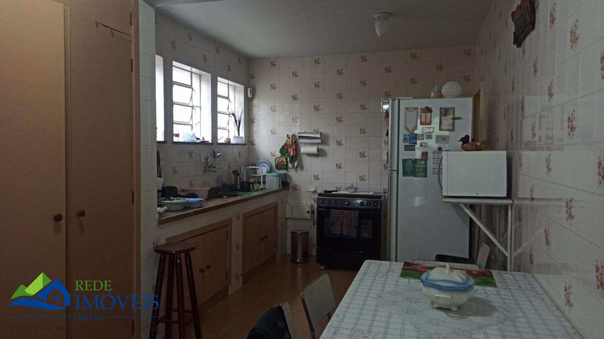 Casa à venda com 2 quartos, 150m² - Chácara Paraíso,Nova Friburgo