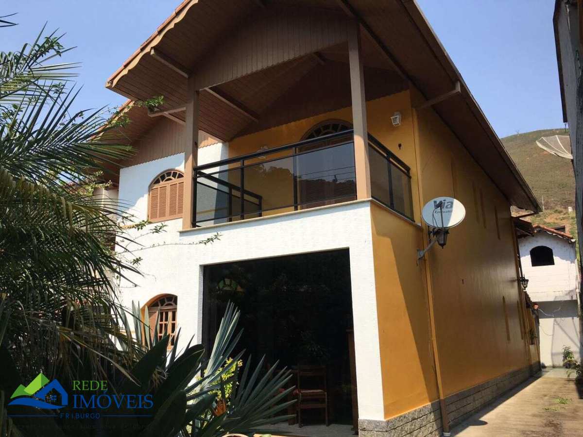 Casa de alto padrão à venda com 3 quartos, 140m² - Chácara Paraíso,Nova Friburgo