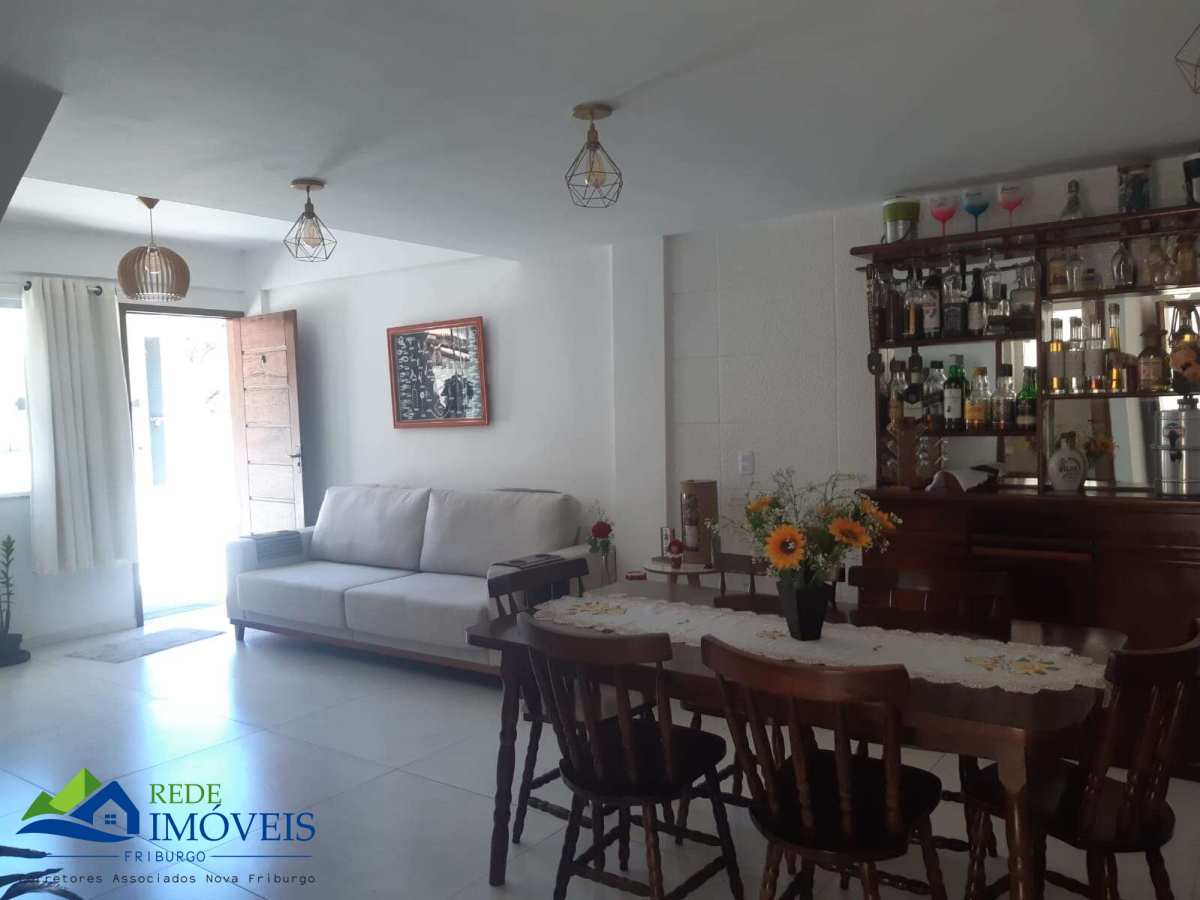 Casa à venda com 3 quartos, 110m² - PARADA FOLLY,Nova Friburgo