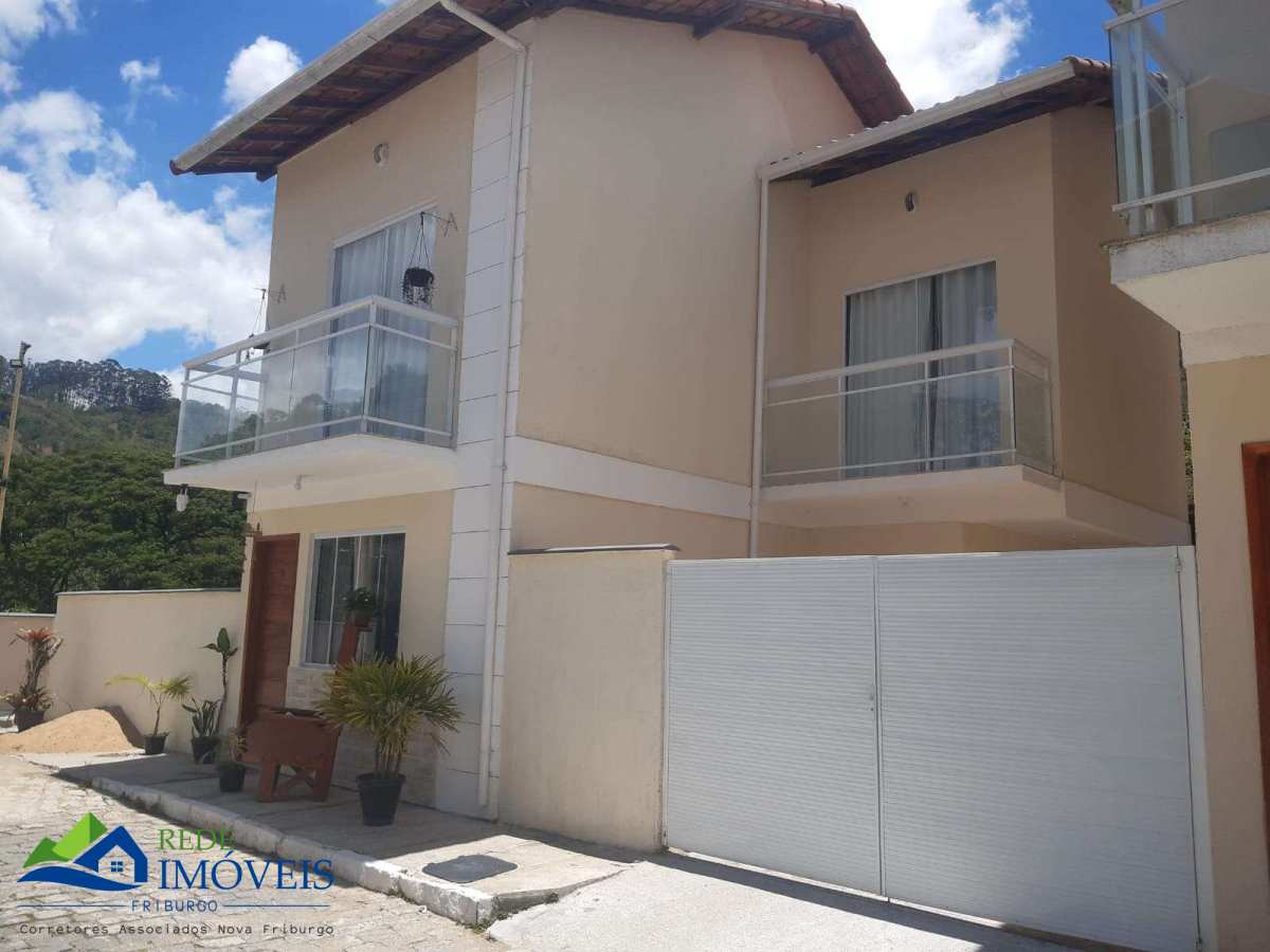 Casa à venda com 3 quartos, 110m² - PARADA FOLLY,Nova Friburgo