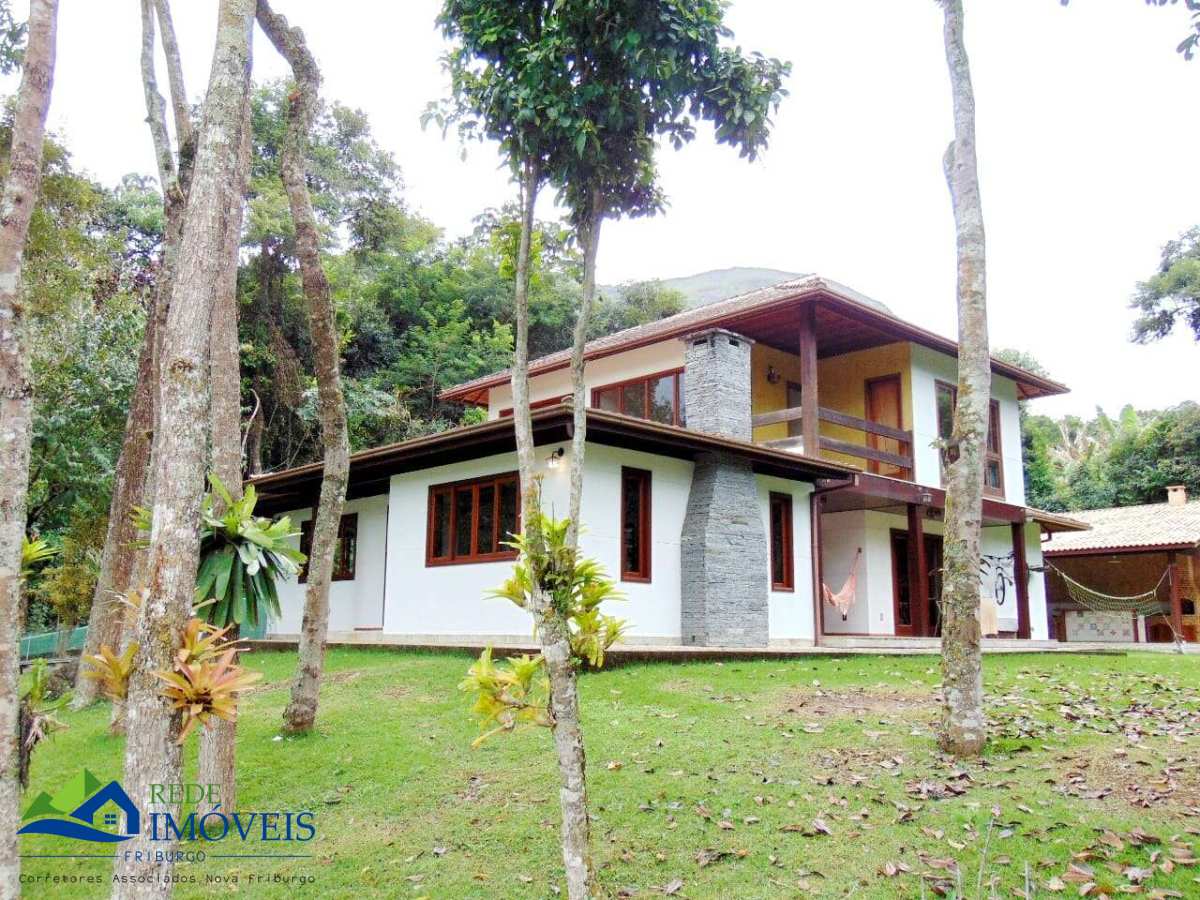 Casa à venda com 4 quartos, 300m² - PONTE DA SAUDADE,Nova Friburgo