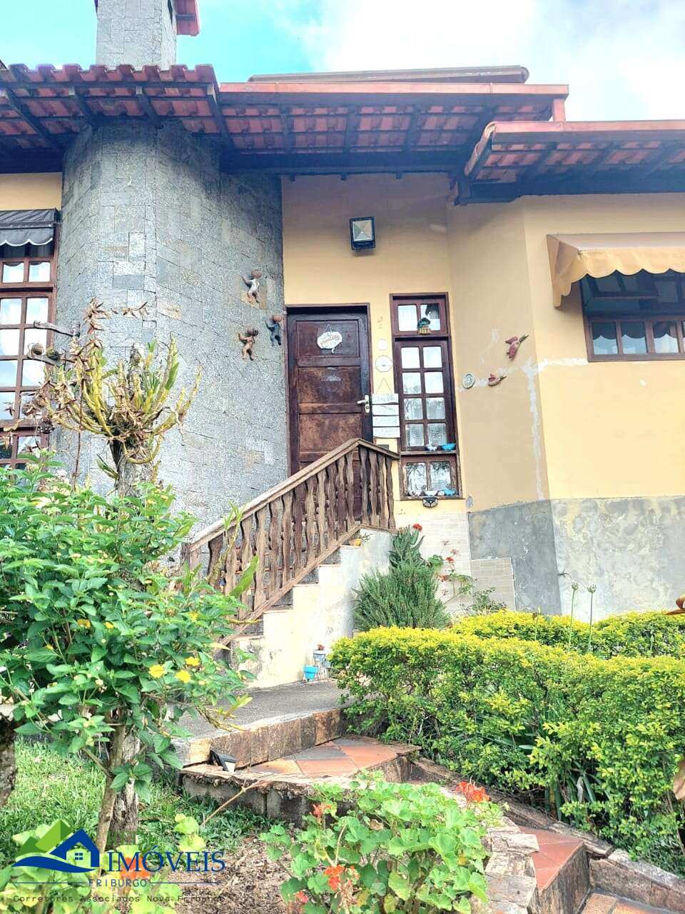 Casa à venda com 4 quartos, 180m² - SANTA ELISA,Nova Friburgo
