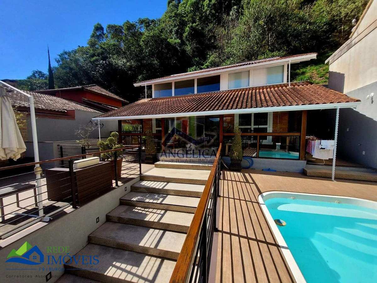Casa à venda com 4 quartos - CASCATINHA,Nova Friburgo