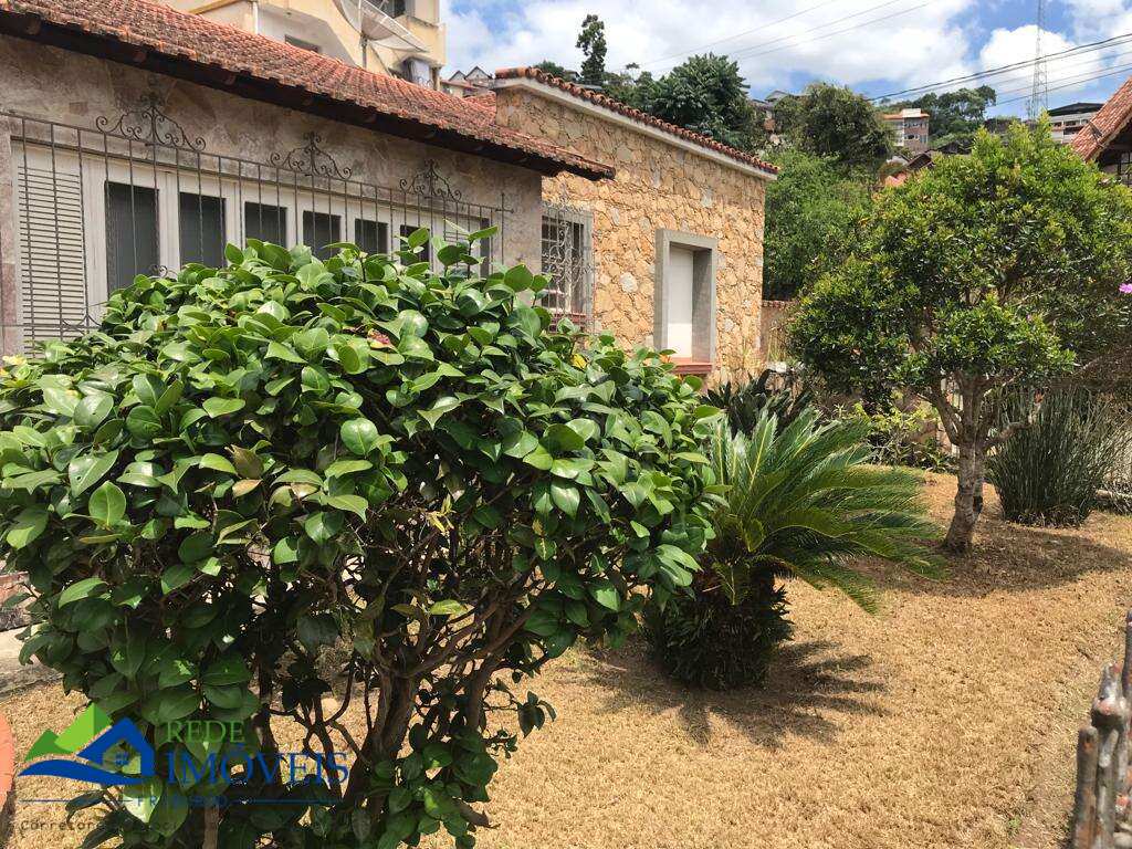 Casa à venda com 4 quartos, 290m² - BRAUNES,Nova Friburgo