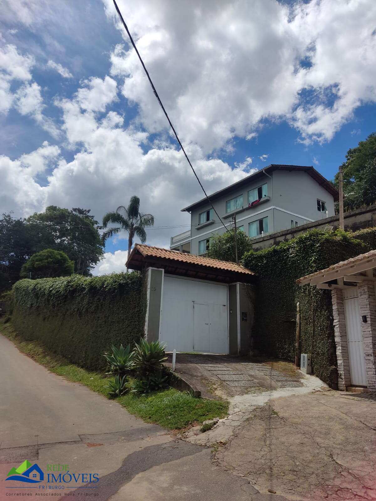 Casa à venda com 4 quartos, 500m² - NOVA SUIÇA,Nova Friburgo