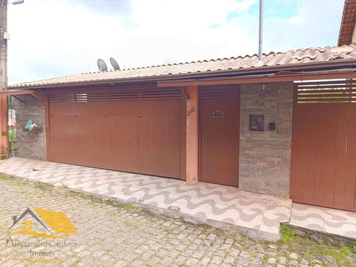 Casa à venda com 2 quartos, 120m² - Varginha,Nova Friburgo