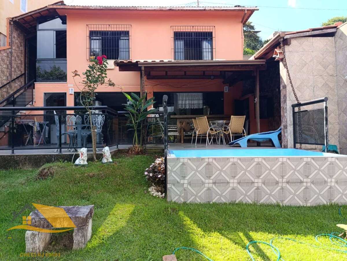 Casa à venda com 2 quartos, 120m² - Varginha,Nova Friburgo